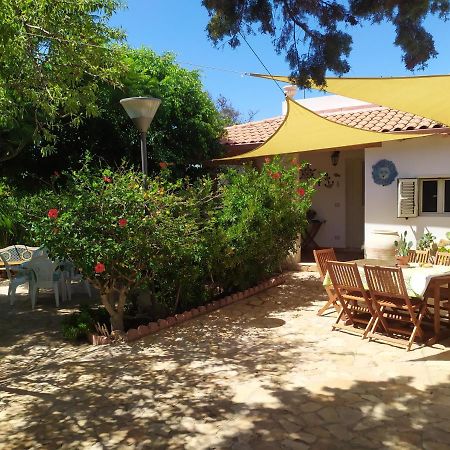 Bed and Breakfast I Ciusiddi Portopalo Di Capo Passero Екстер'єр фото
