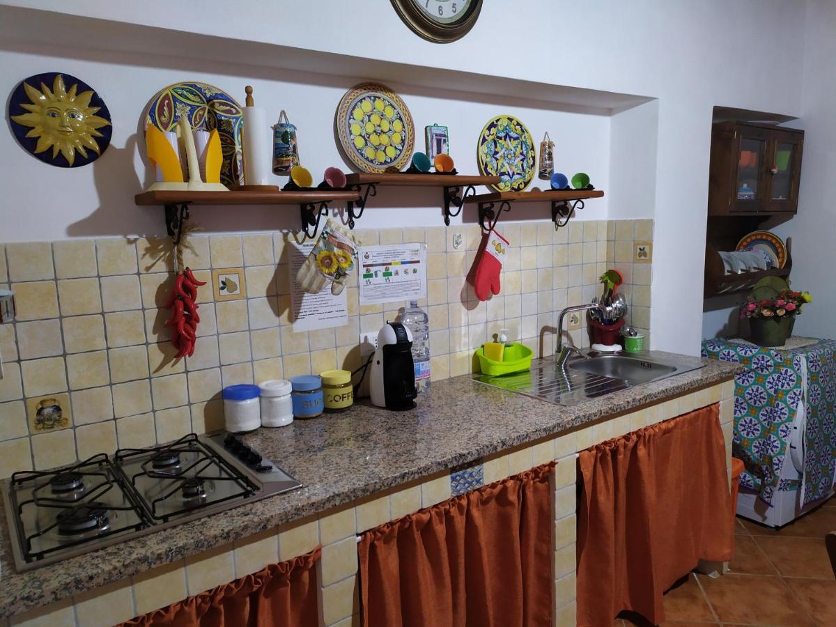 Bed and Breakfast I Ciusiddi Portopalo Di Capo Passero Екстер'єр фото