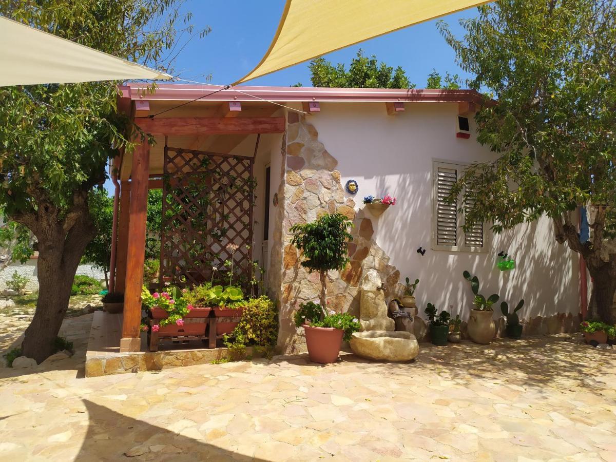 Bed and Breakfast I Ciusiddi Portopalo Di Capo Passero Екстер'єр фото
