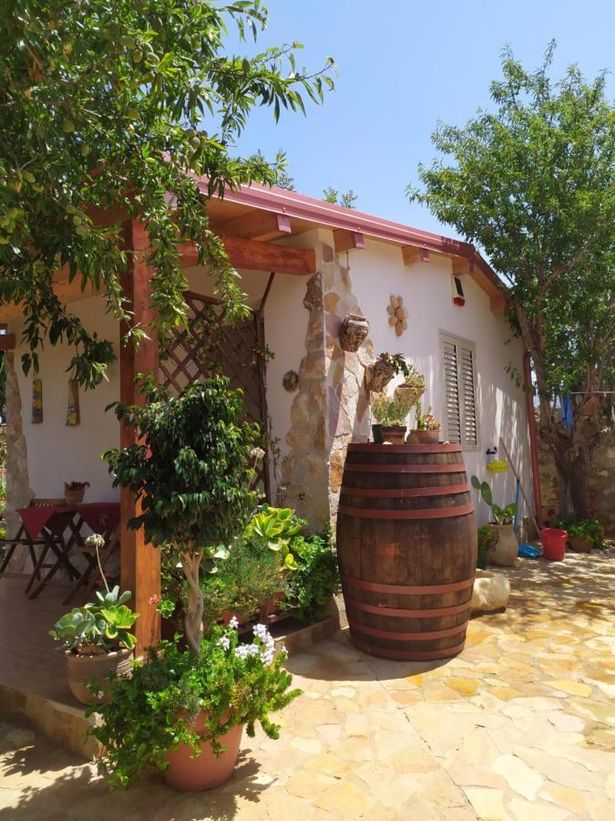 Bed and Breakfast I Ciusiddi Portopalo Di Capo Passero Екстер'єр фото