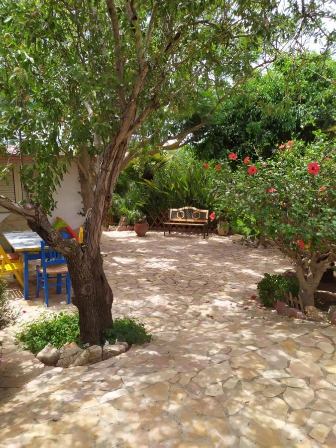 Bed and Breakfast I Ciusiddi Portopalo Di Capo Passero Екстер'єр фото