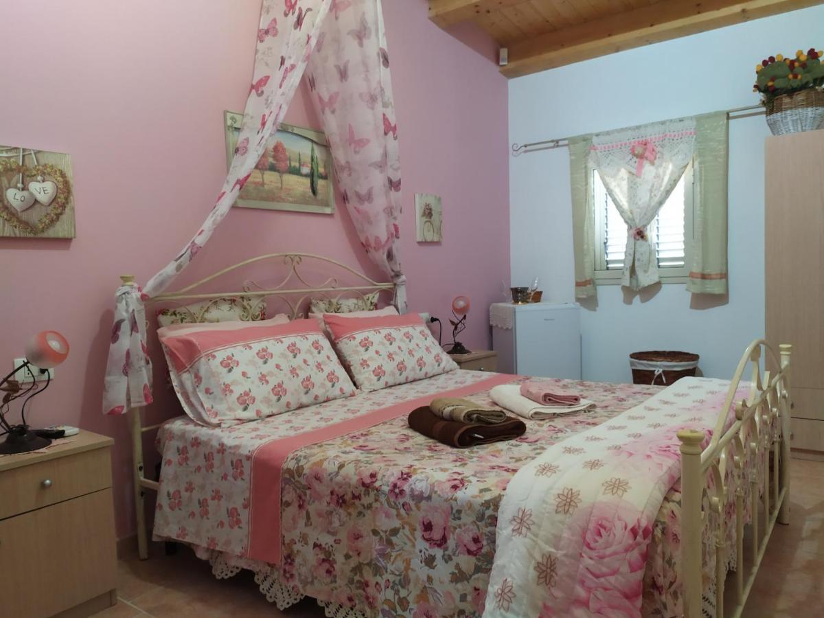 Bed and Breakfast I Ciusiddi Portopalo Di Capo Passero Екстер'єр фото