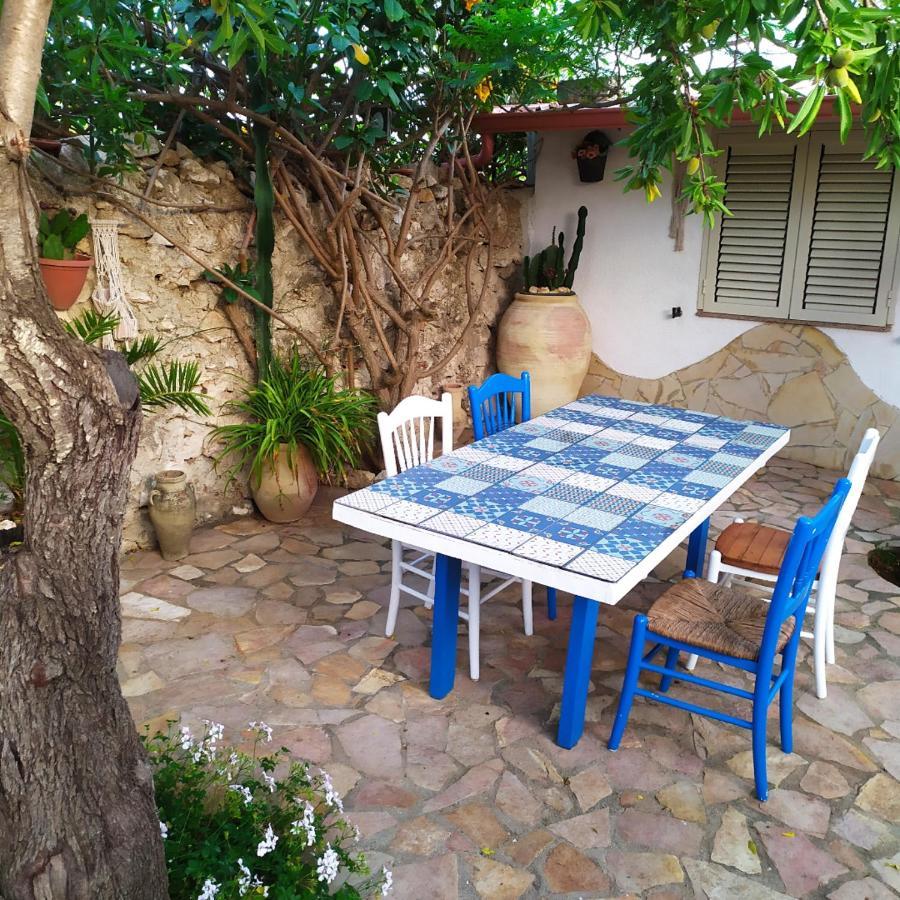 Bed and Breakfast I Ciusiddi Portopalo Di Capo Passero Екстер'єр фото