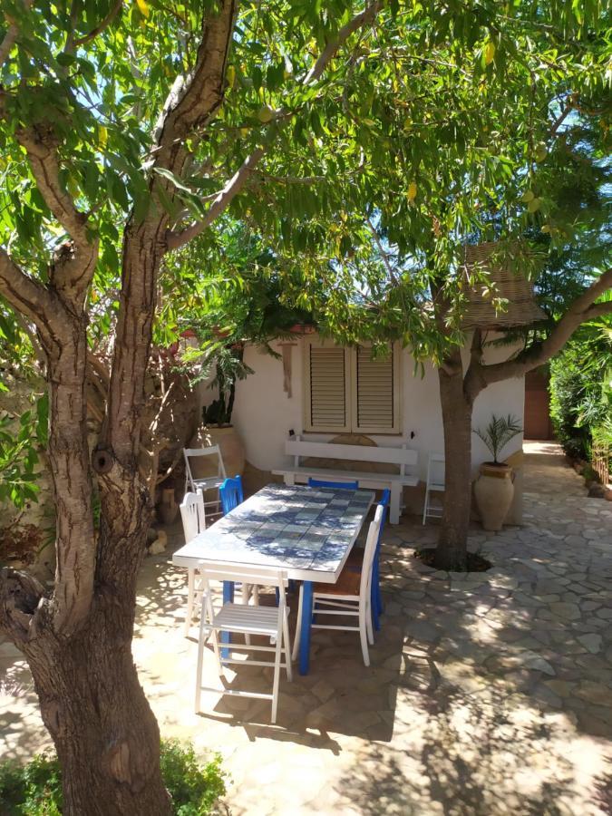 Bed and Breakfast I Ciusiddi Portopalo Di Capo Passero Екстер'єр фото